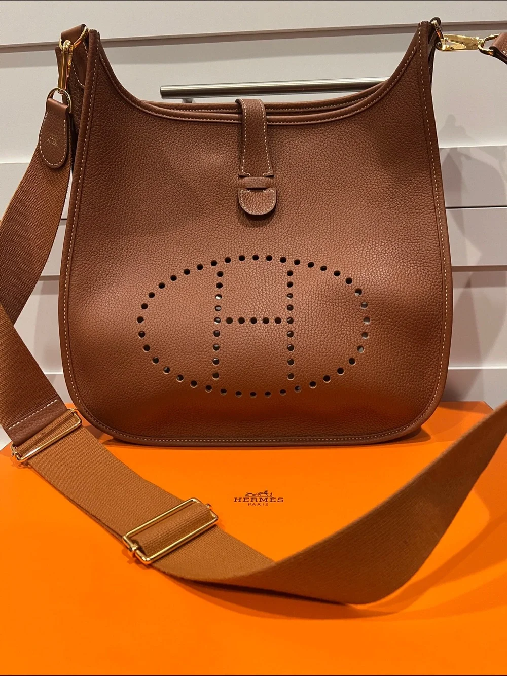 Hermès Evelyne III Crossbody Bag in Brown